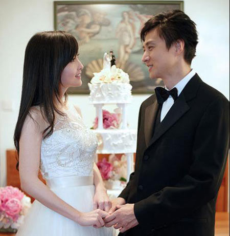 就是她与老公倪震呢?