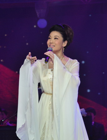 老戏迷过瘾 新“粉丝”开眼