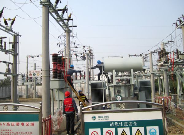 孔城变电站增容保春节供电