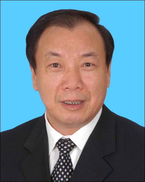 胡连松同志简历