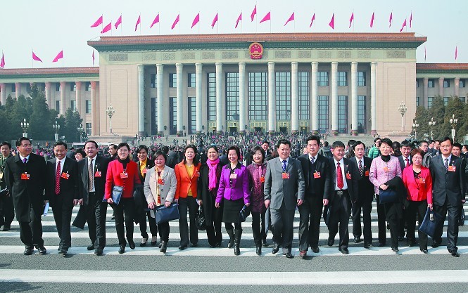 安徽省代表出席十二届全国人大一次会议剪影