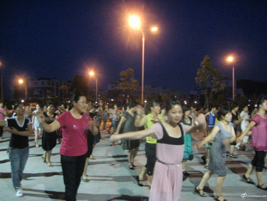 <em>丹姐</em>辣评:广场舞扰民已影响<em>社会</em>稳定 <em>社会</em>公德