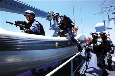 中俄东海军演今日实弹演练 美日韩偷窥刺探