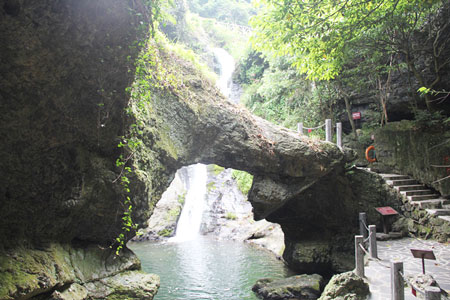 乐游夏霖山水间