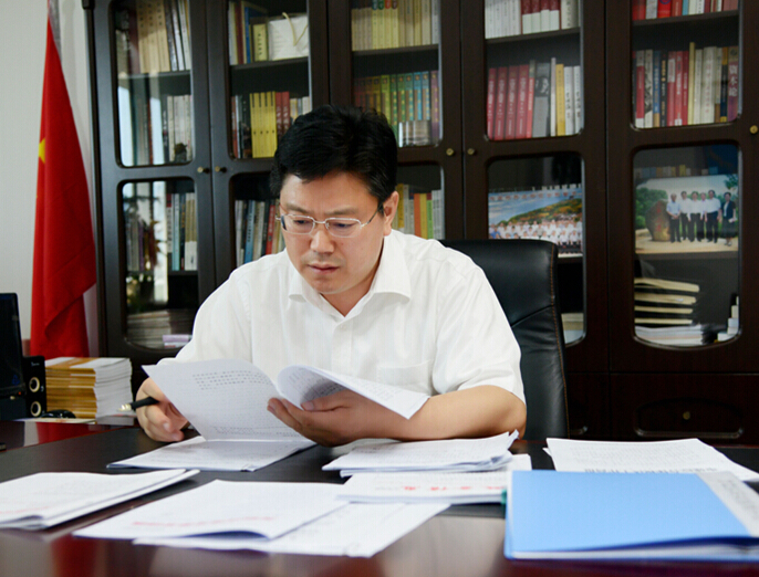 魏尧 www.ahssnews.com