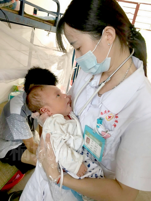 双港镇:最好的呵护给宝宝灾民-桐城新闻网