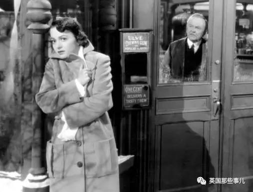 英国史上最年长女爵士出现 100岁依旧是女神