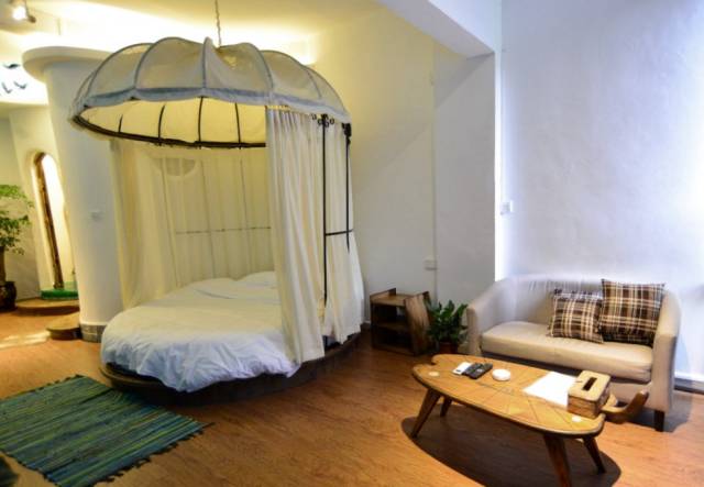 这重庆的民宿里有山间清爽的风 也有古城温暖