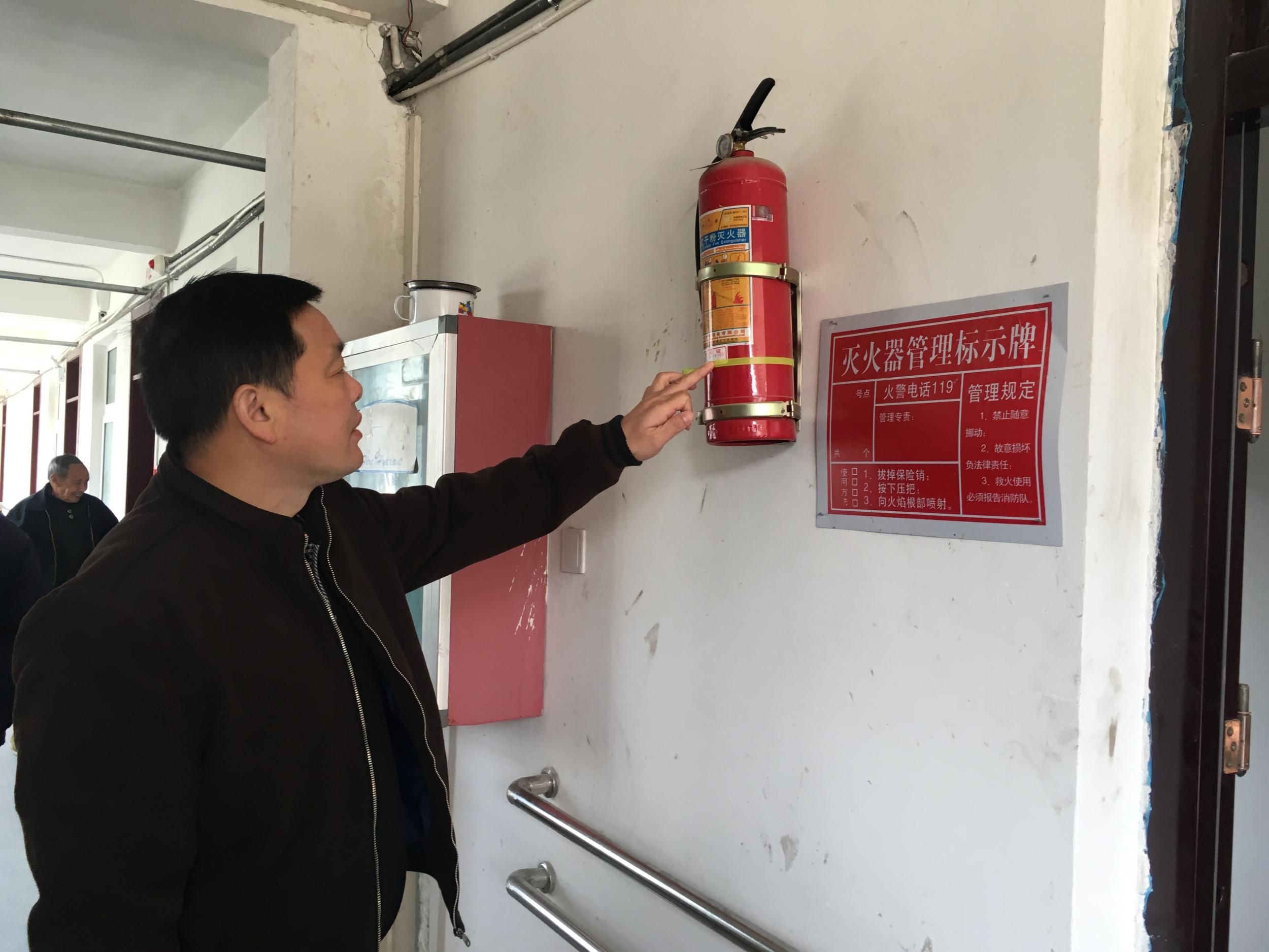 吕亭镇开展敬老院冬季安全大检查-桐城新闻网