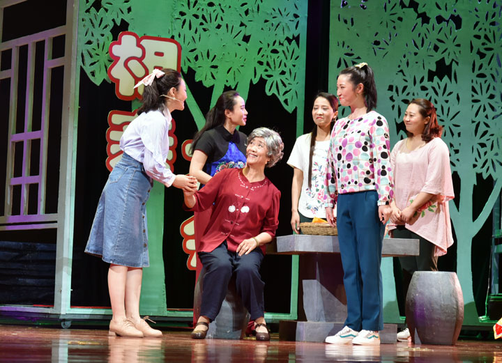 大型原创青春庐剧《美丽村官》今首演