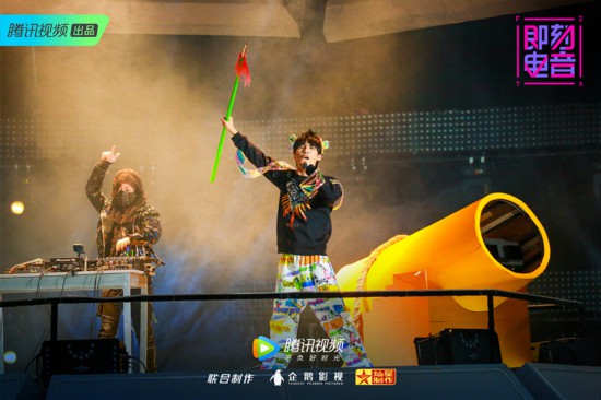 《即刻电音》张艺兴oner齐聚总决赛 制作人五