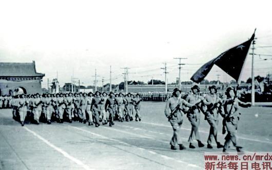 壮丽70年 奋斗新时代|新中国峥嵘岁月:新中国诞生